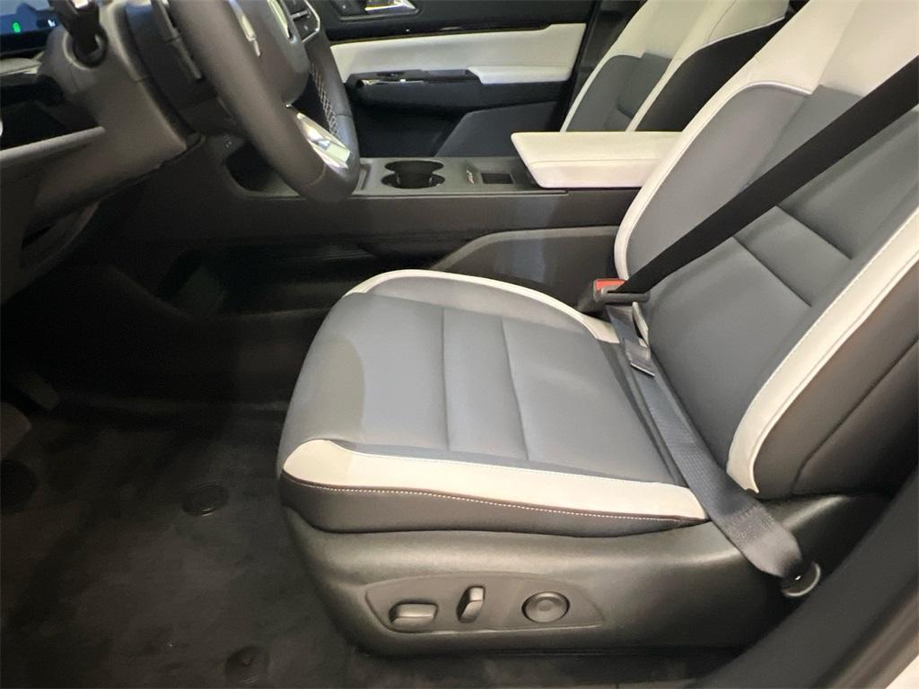 new 2025 Honda Prologue car, priced at $48,696