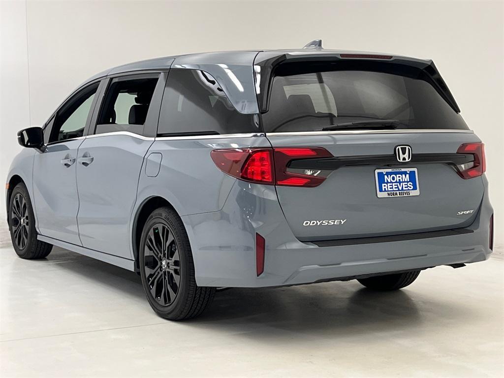 new 2025 Honda Odyssey car, priced at $42,322