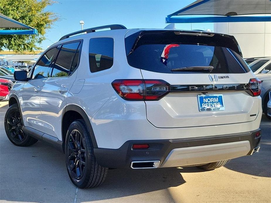 new 2025 Honda Pilot car, priced at $50,500