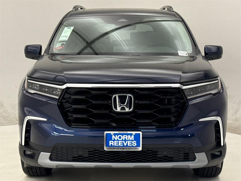 new 2025 Honda Pilot car, priced at $47,332