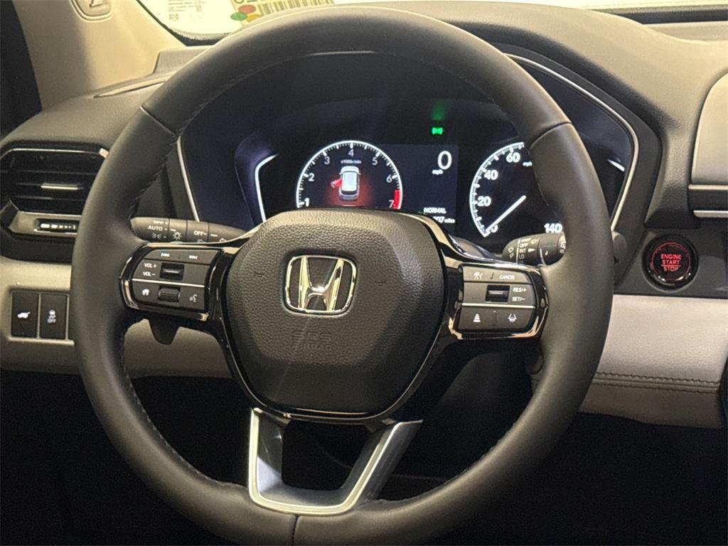 new 2025 Honda Pilot car, priced at $49,700