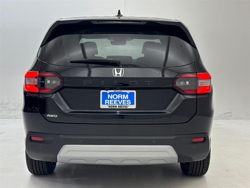 new 2025 Honda Pilot car, priced at $44,940