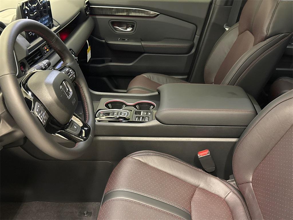 new 2025 Honda Pilot car, priced at $55,030
