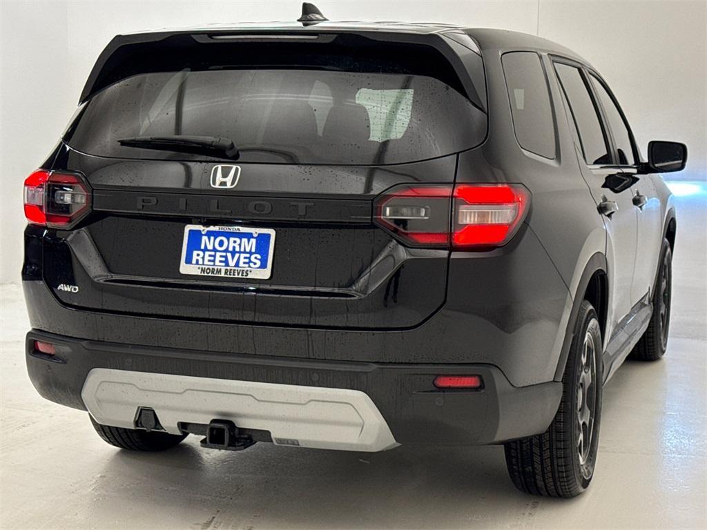 new 2025 Honda Pilot car, priced at $46,346