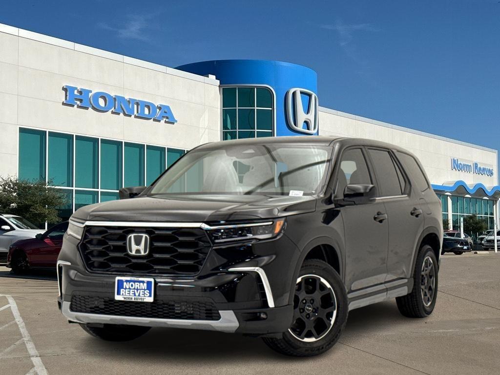 new 2025 Honda Pilot car, priced at $46,346