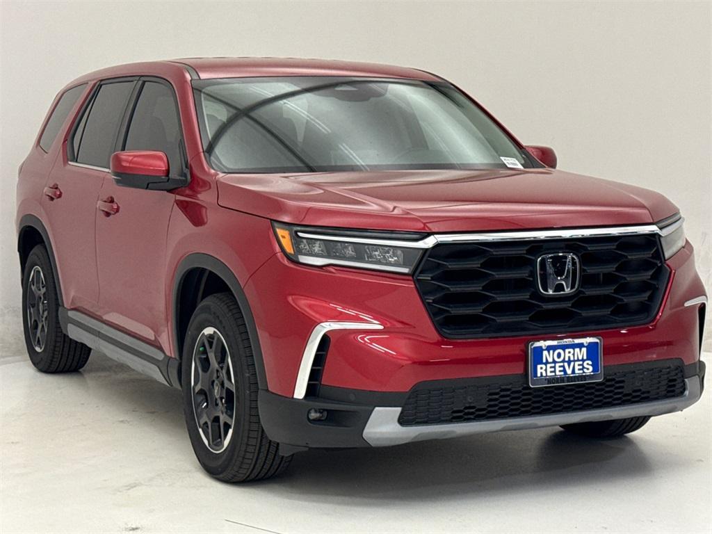 new 2025 Honda Pilot car, priced at $45,066