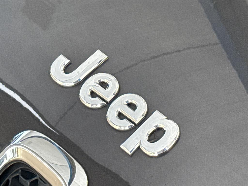 used 2016 Jeep Cherokee car, priced at $10,992
