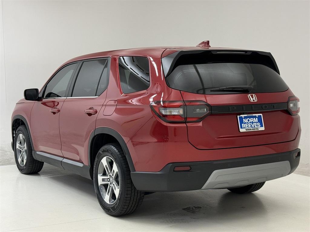 new 2025 Honda Pilot car, priced at $44,325