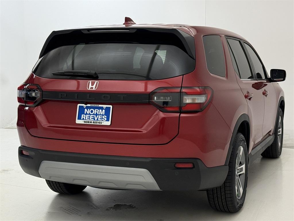 new 2025 Honda Pilot car, priced at $44,325