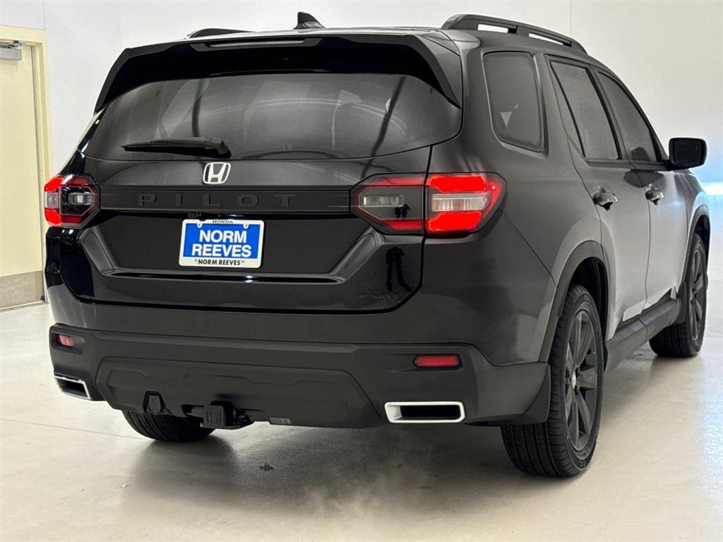 new 2025 Honda Pilot car, priced at $42,051