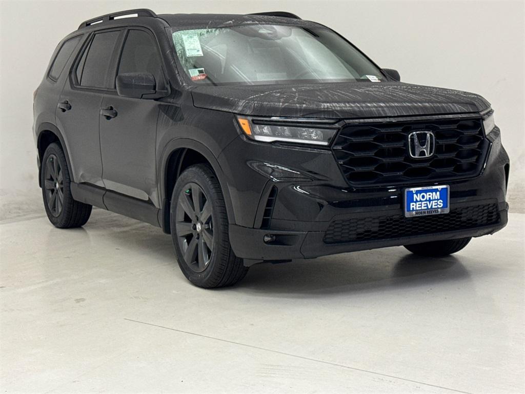 new 2025 Honda Pilot car, priced at $42,051