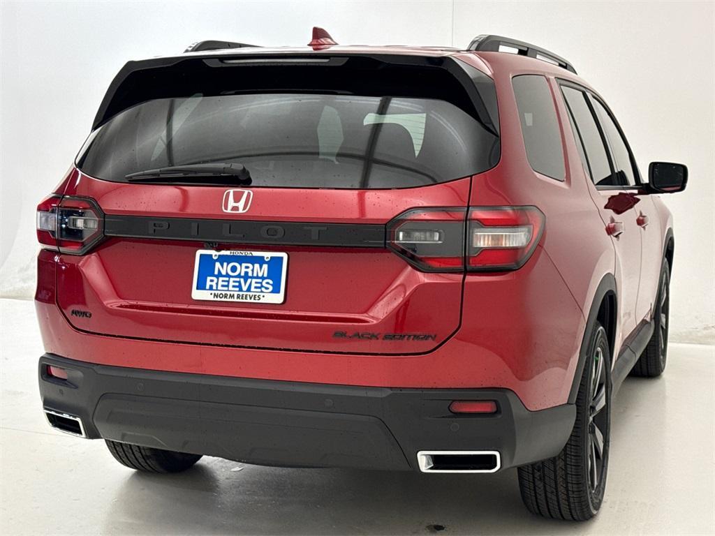 new 2025 Honda Pilot car, priced at $53,626