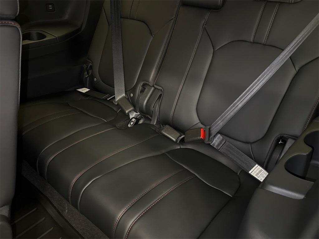 new 2025 Honda Pilot car, priced at $53,626