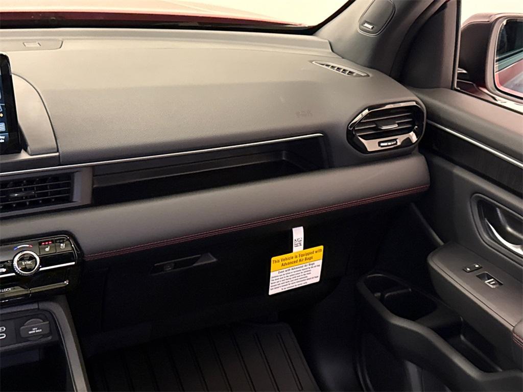 new 2025 Honda Pilot car, priced at $53,626