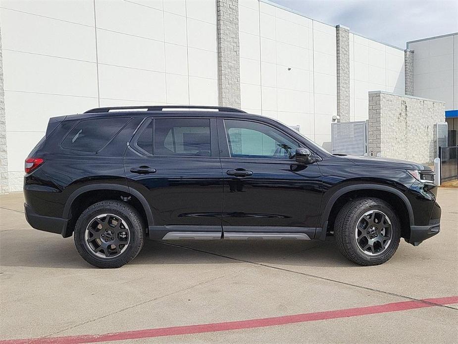 new 2024 Honda Pilot car, priced at $52,480