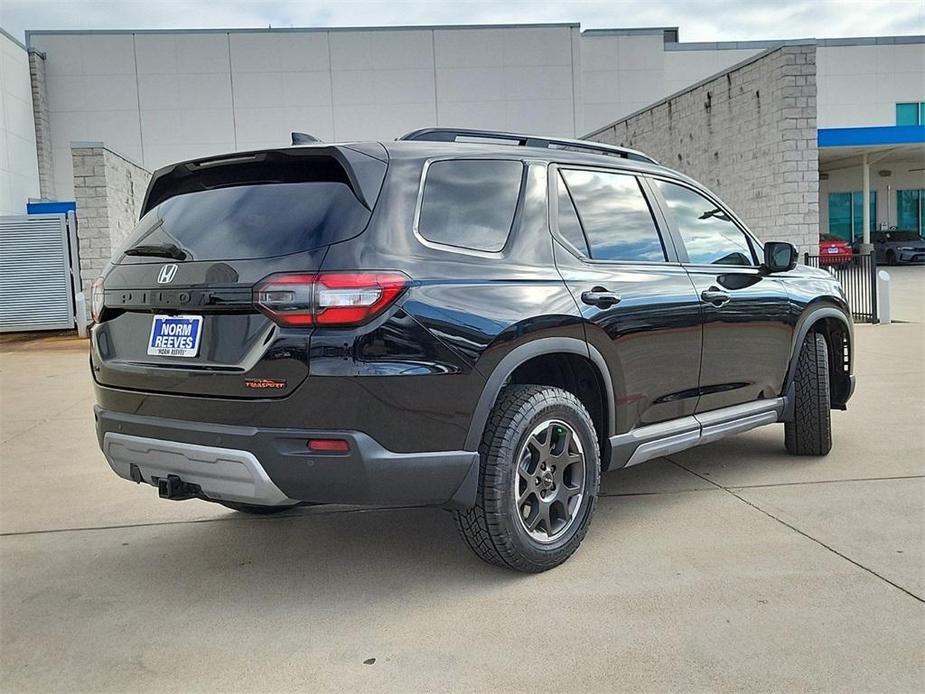 new 2024 Honda Pilot car, priced at $52,480