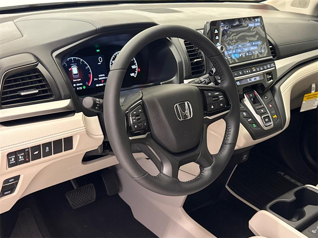 new 2025 Honda Odyssey car, priced at $42,125