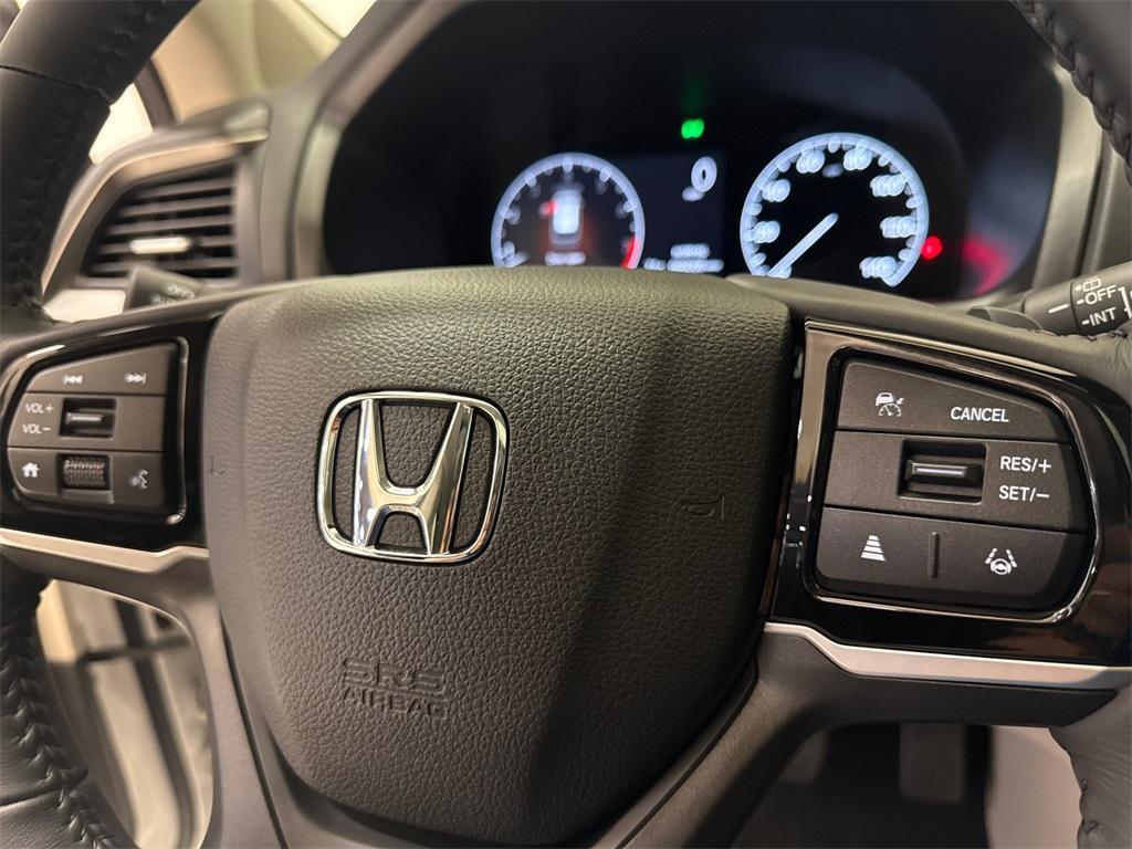 new 2025 Honda Odyssey car, priced at $42,125