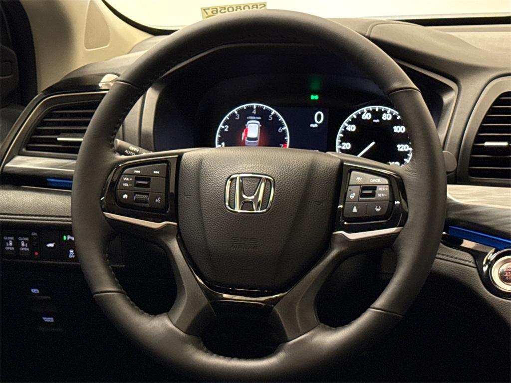 new 2025 Honda Odyssey car, priced at $52,085