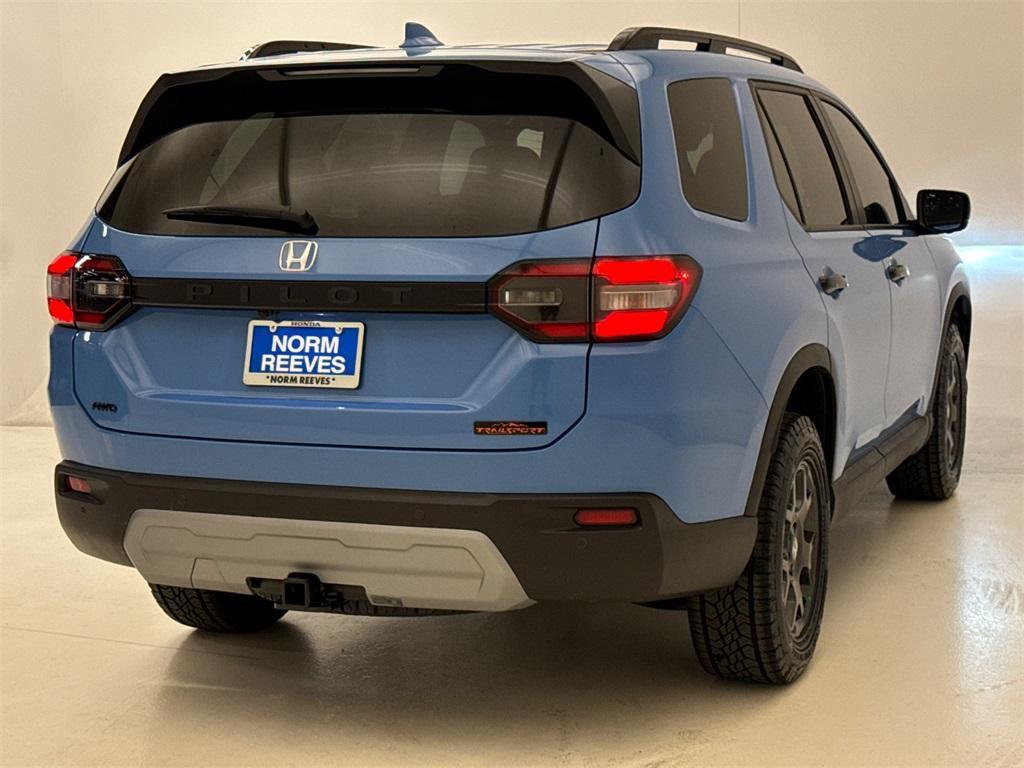 new 2025 Honda Pilot car, priced at $48,814