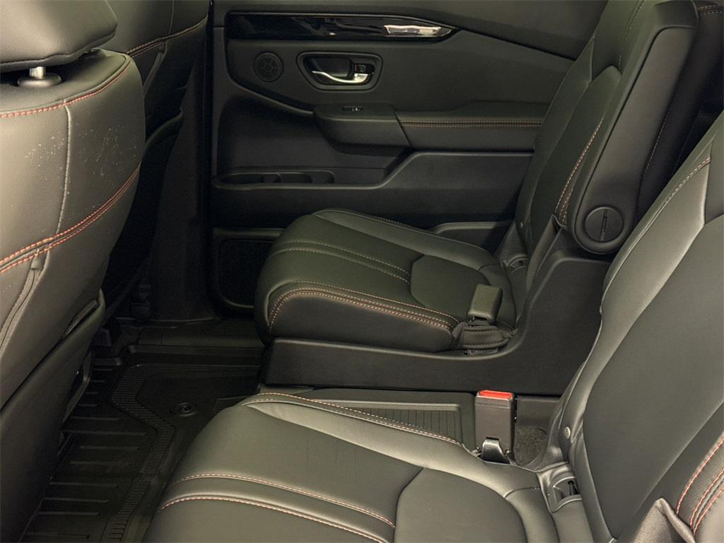 new 2025 Honda Pilot car, priced at $48,814