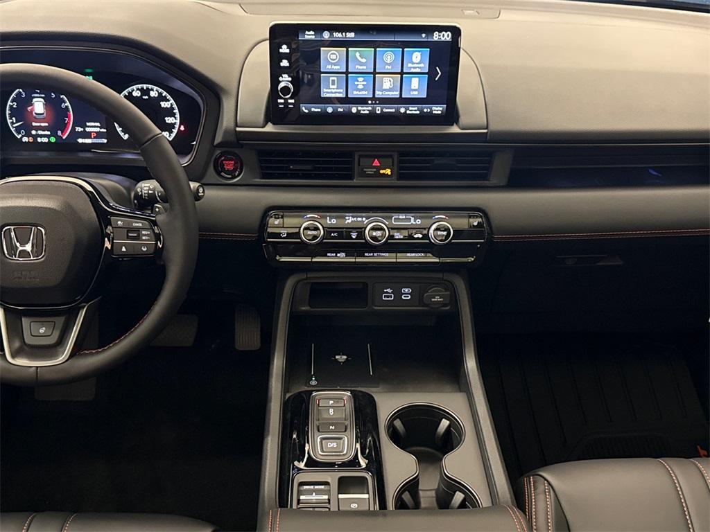 new 2025 Honda Pilot car, priced at $48,814