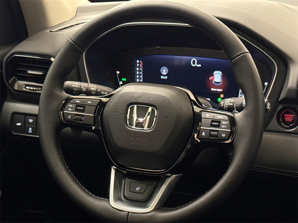new 2025 Honda Pilot car, priced at $50,278