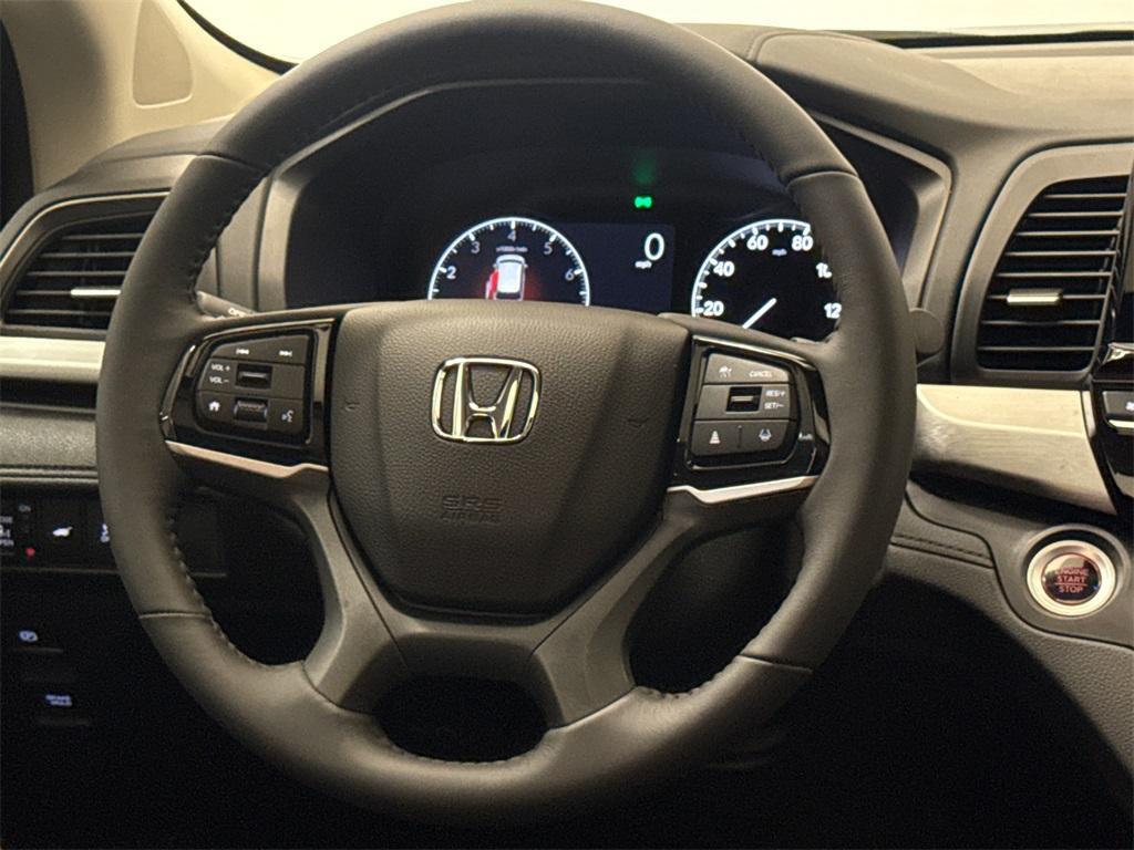 new 2025 Honda Odyssey car, priced at $42,720