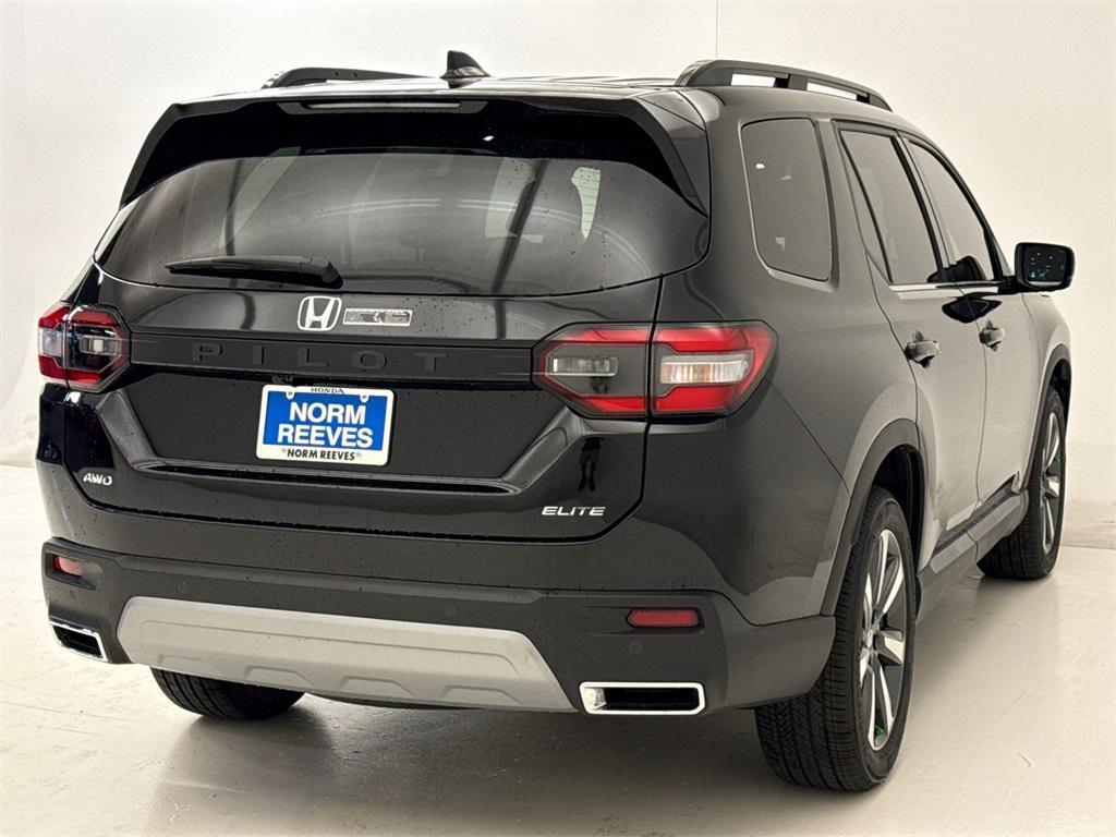 new 2025 Honda Pilot car, priced at $51,170