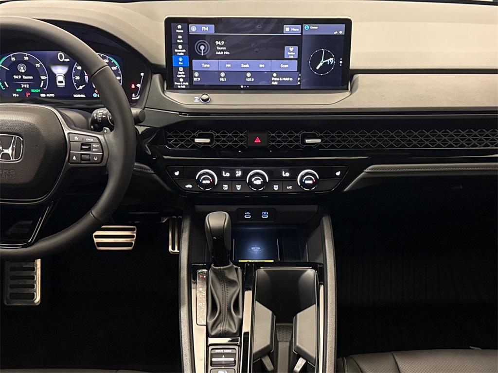 new 2025 Honda Accord Hybrid car, priced at $35,218