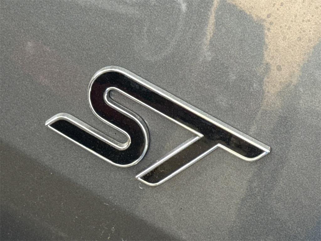 used 2022 Ford Explorer car, priced at $37,976