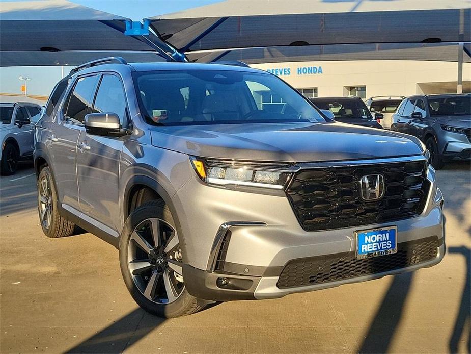 new 2025 Honda Pilot car, priced at $50,995