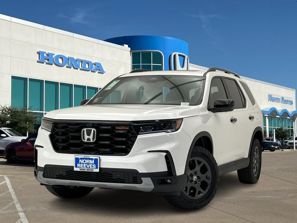 new 2025 Honda Pilot car, priced at $48,750