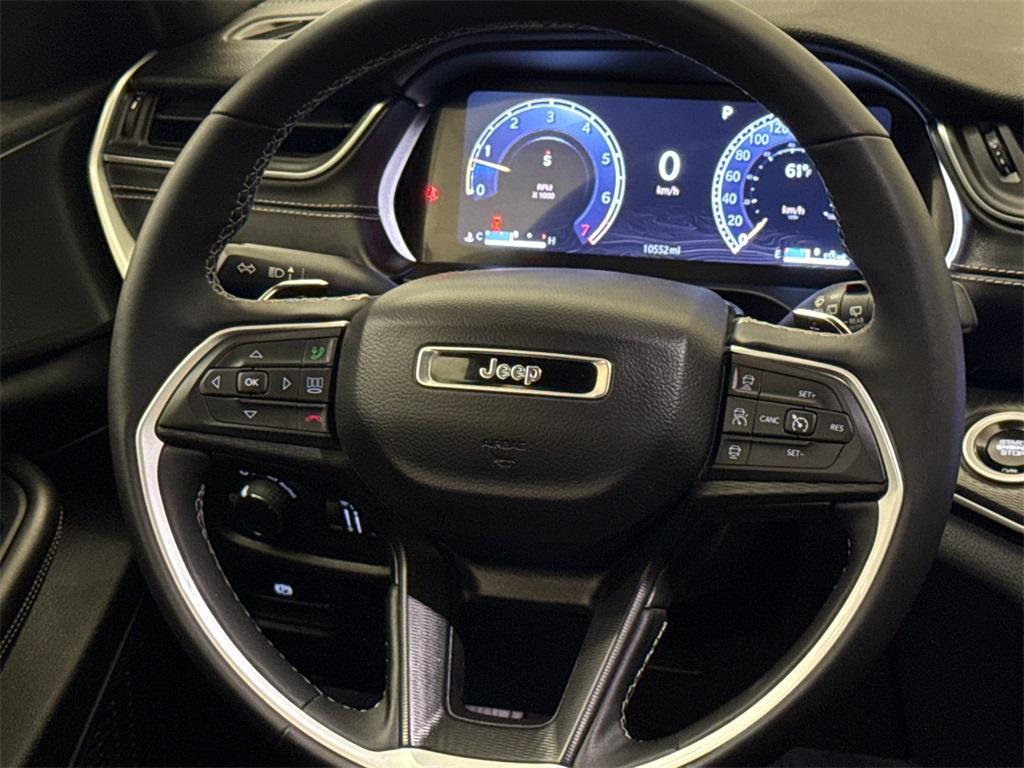used 2024 Jeep Grand Cherokee car, priced at $34,913