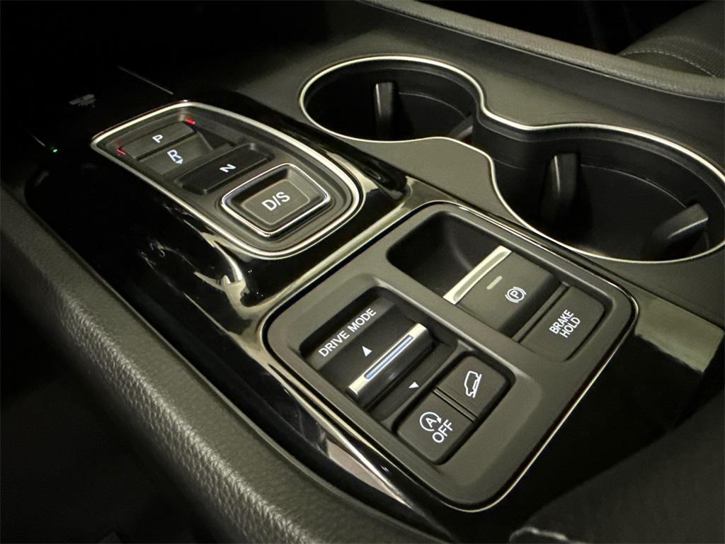 new 2025 Honda Pilot car, priced at $44,750