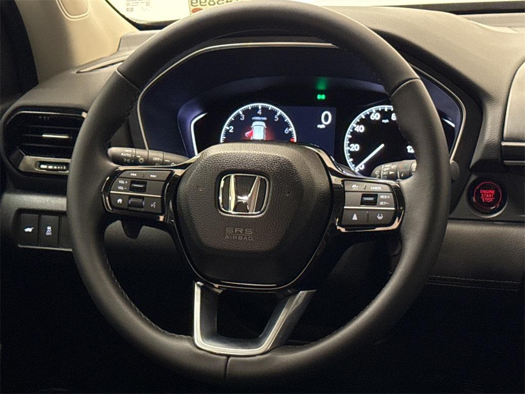 new 2025 Honda Pilot car, priced at $44,750