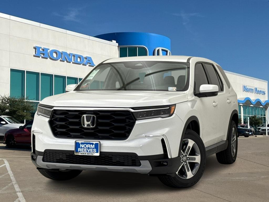 new 2025 Honda Pilot car, priced at $45,255