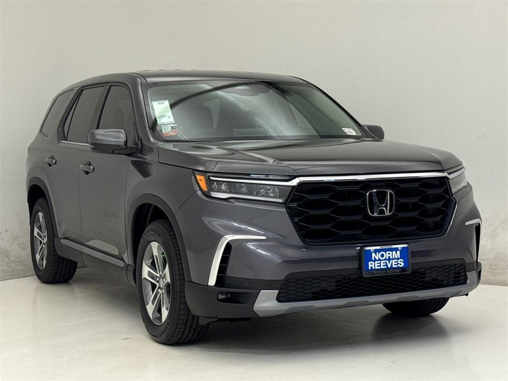 new 2025 Honda Pilot car, priced at $44,994
