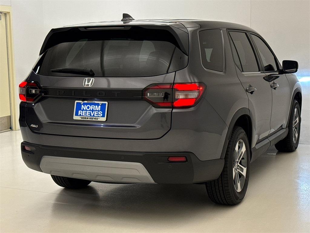 new 2025 Honda Pilot car, priced at $44,994