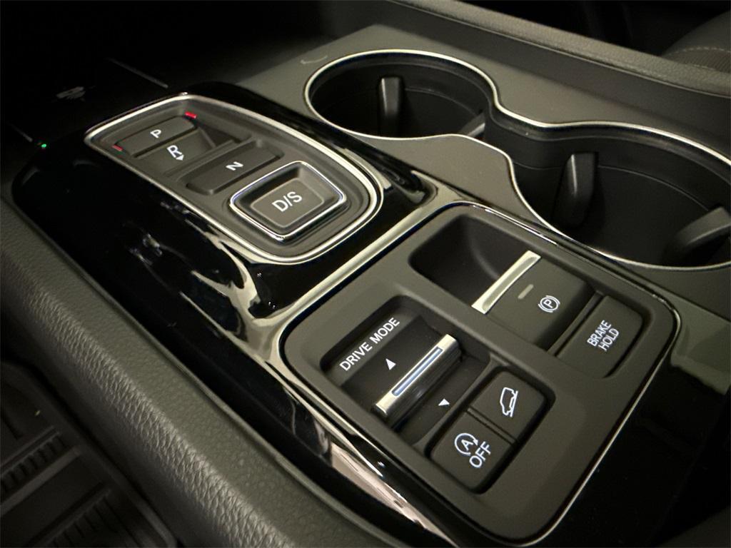 new 2025 Honda Pilot car, priced at $42,853