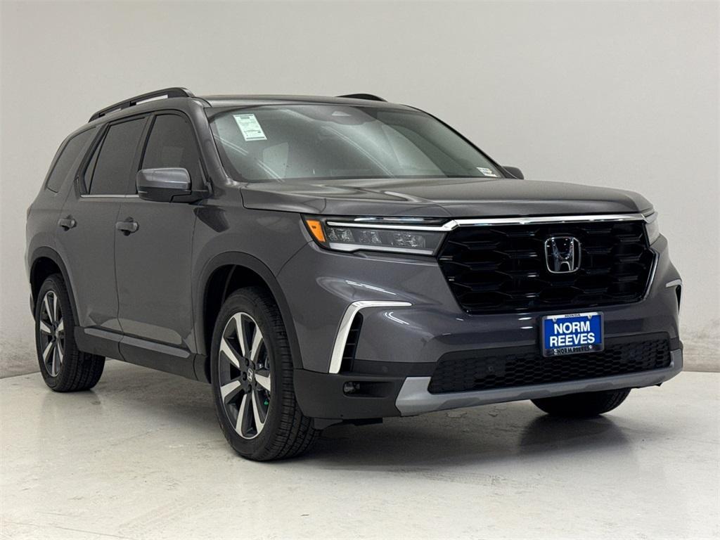 new 2025 Honda Pilot car, priced at $48,876
