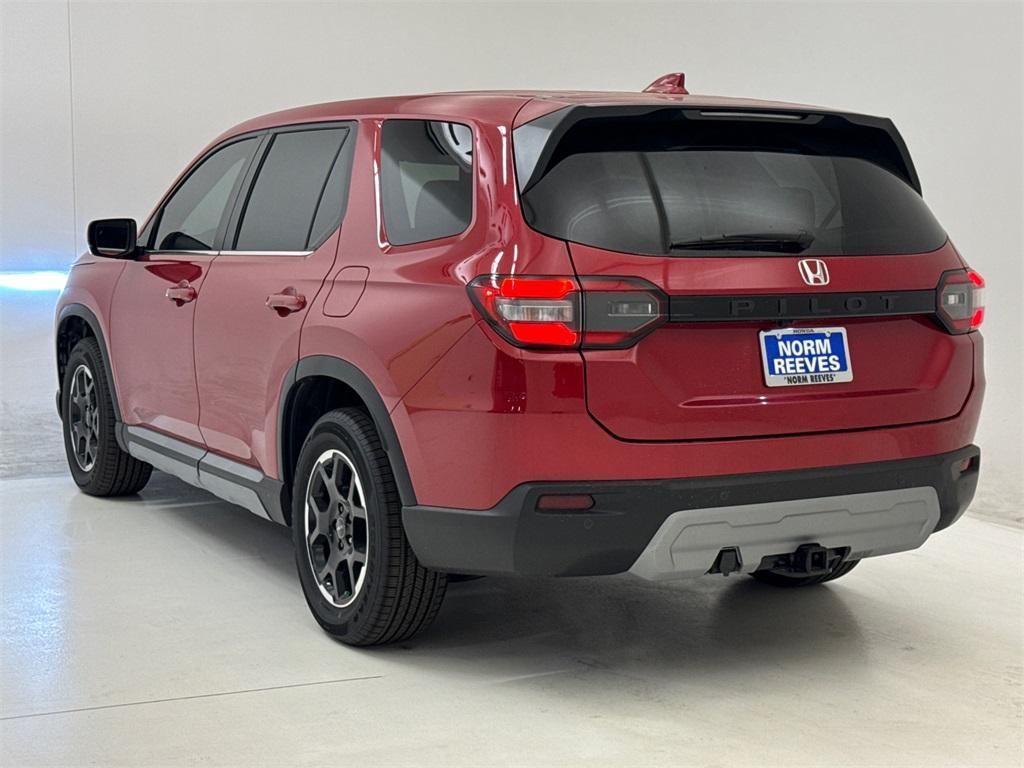 new 2025 Honda Pilot car, priced at $45,066