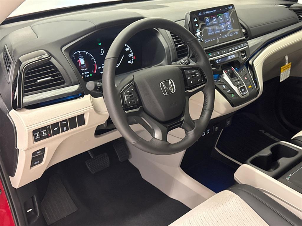 new 2025 Honda Odyssey car, priced at $49,960