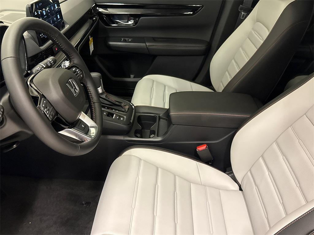 new 2026 Honda CR-V Hybrid car, priced at $43,145