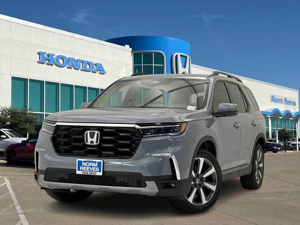 new 2025 Honda Pilot car, priced at $45,166