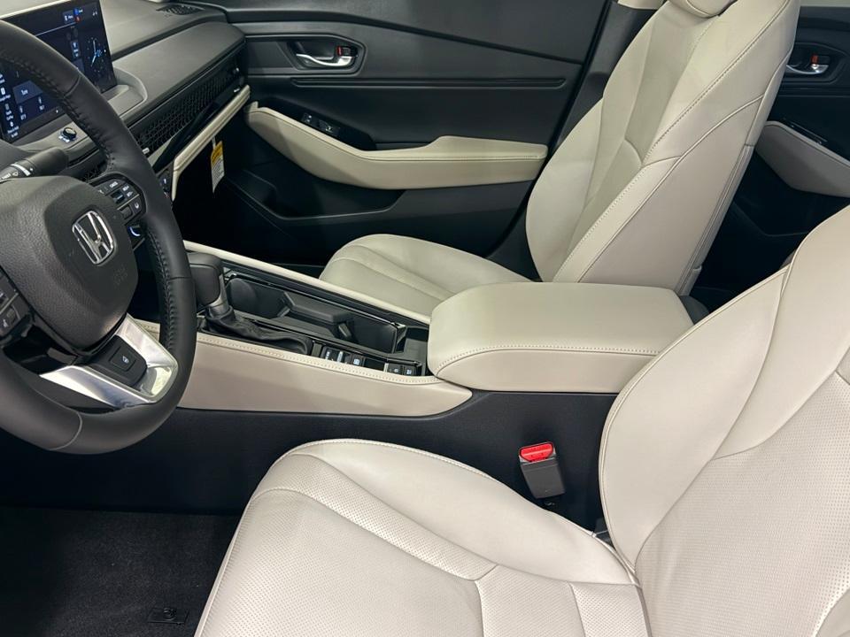 new 2025 Honda Accord Hybrid car, priced at $38,197