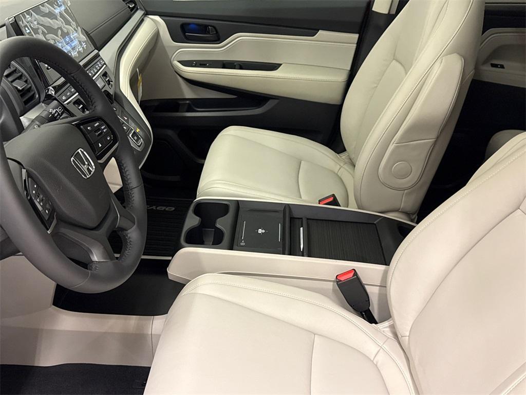 new 2025 Honda Odyssey car, priced at $41,679