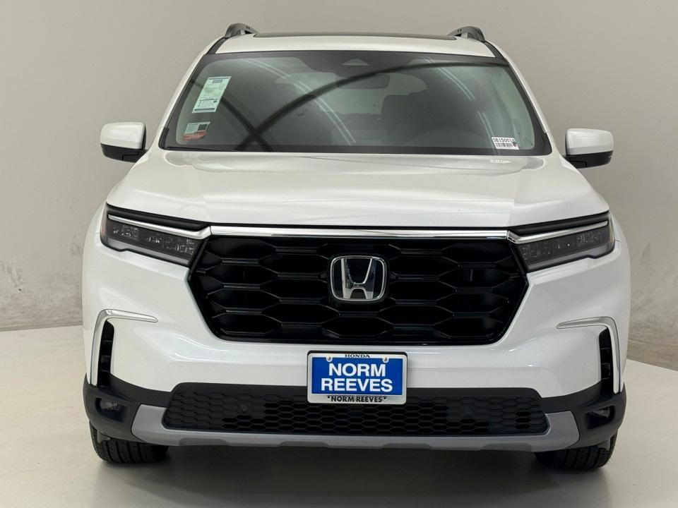 new 2025 Honda Pilot car, priced at $49,521
