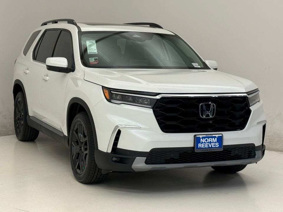 new 2025 Honda Pilot car, priced at $49,521
