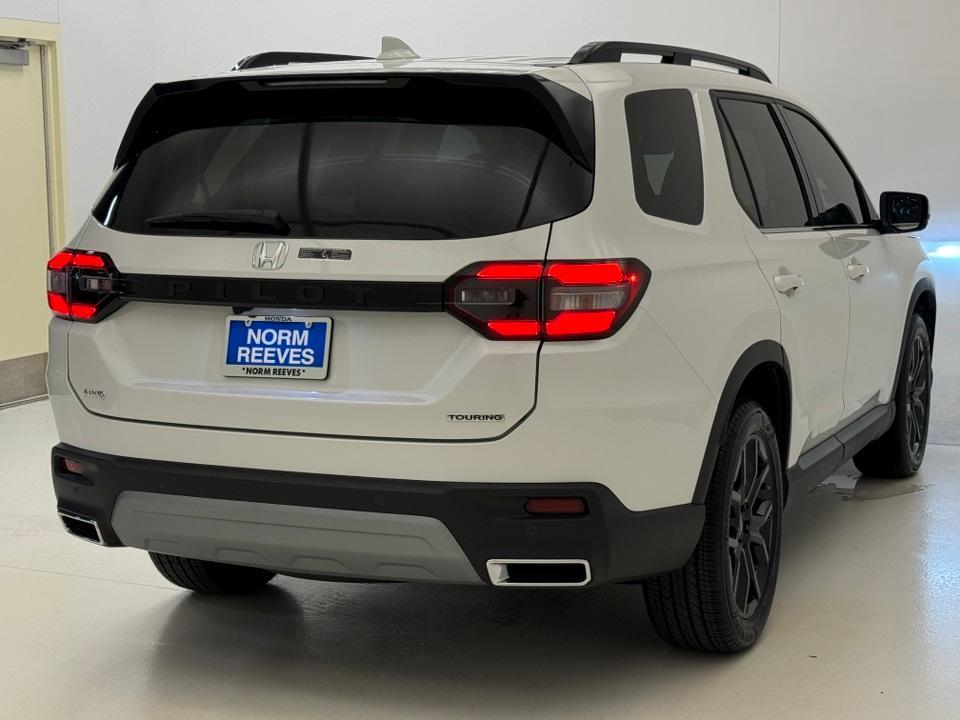 new 2025 Honda Pilot car, priced at $49,521
